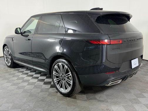 2025 Land Rover Range Rover Sport P360 SE
