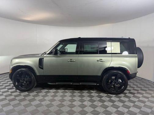 2025 Land Rover Defender P400 X-Dynamic SE