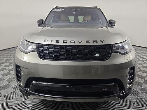 Silicon Silver 2023 Land Rover Discovery P300 S R-Dynamic