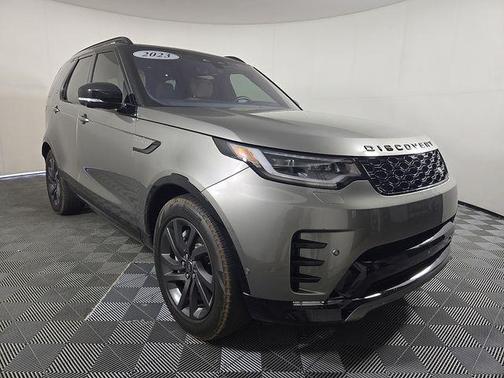 Silicon Silver 2023 Land Rover Discovery P300 S R-Dynamic