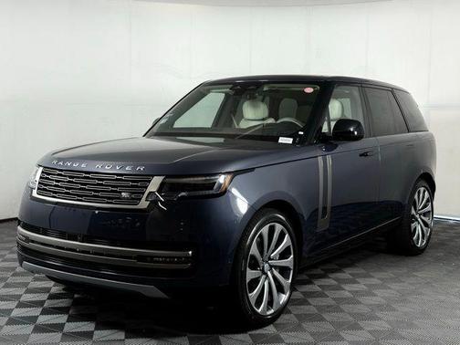 2025 Land Rover Range Rover P530 SE