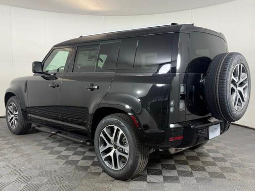 2026 Land Rover Defender P400 X-Dynamic SE