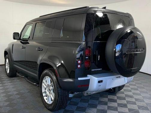 2025 Land Rover Defender P400 S