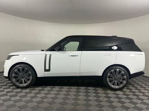 2025 Land Rover Range Rover P400 SE