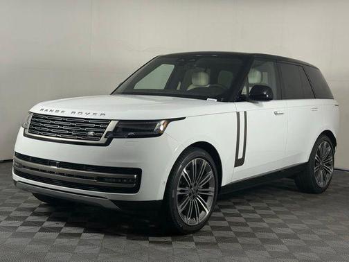 2025 Land Rover Range Rover P400 SE