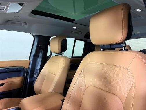 2025 Land Rover Defender P400 S