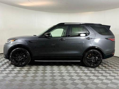 2025 Land Rover Discovery P300 Dynamic SE