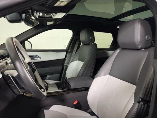 2026 Land Rover Range Rover Velar Dynamic SE