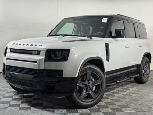 2026 Land Rover Defender 110 X-Dynamic SE