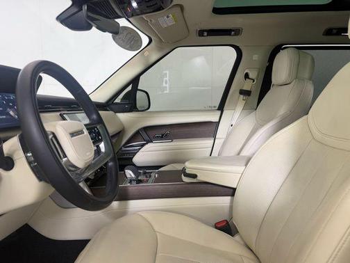 2023 Land Rover Range Rover P400 SE