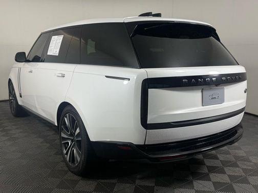 2023 Land Rover Range Rover P400 SE