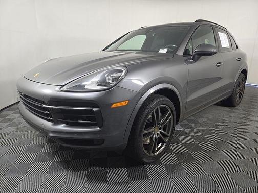 Chalk 2023 Porsche Cayenne Base