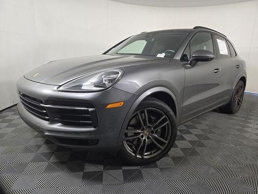 Chalk 2023 Porsche Cayenne Base