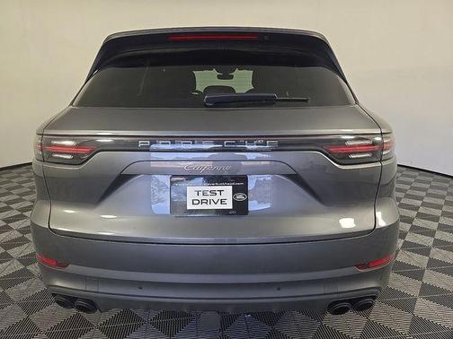 Chalk 2023 Porsche Cayenne Base