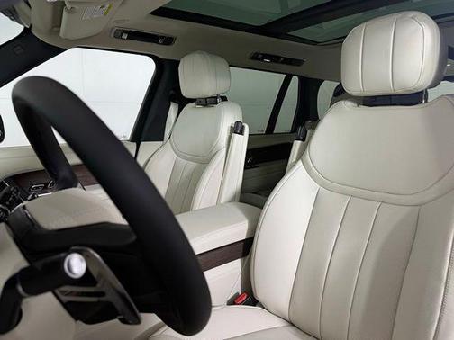 2026 Land Rover Range Rover P400 SE 7 Seat