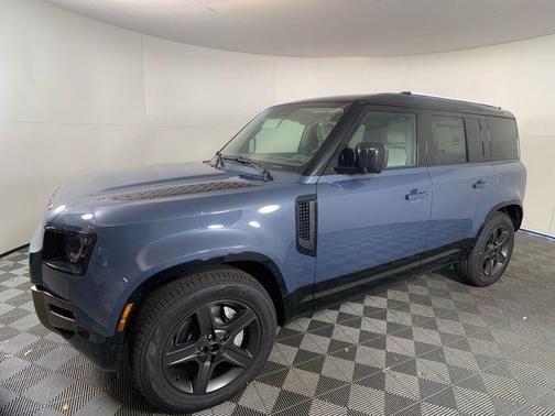 2025 Land Rover Defender P400 X-Dynamic SE