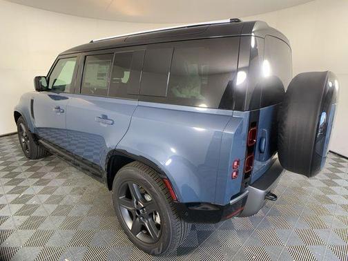 2025 Land Rover Defender P400 X-Dynamic SE