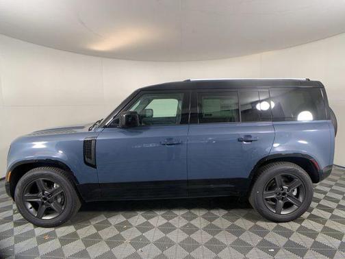 2025 Land Rover Defender P400 X-Dynamic SE
