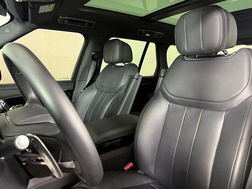 2025 Land Rover Range Rover P530 SE