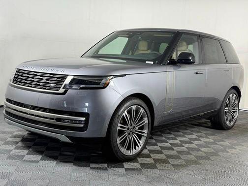 2025 Land Rover Range Rover P400 SE