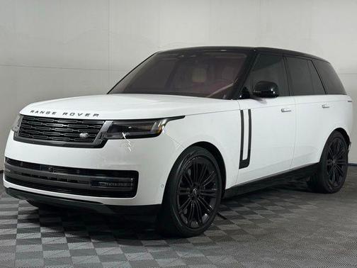 2023 Land Rover Range Rover P530 SE