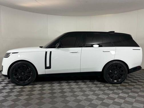 2023 Land Rover Range Rover P530 SE