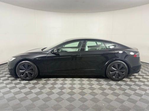 2022 Tesla Model S Base