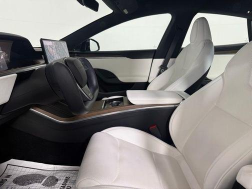 2022 Tesla Model S Base
