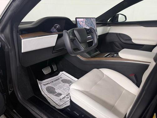 2022 Tesla Model S Base