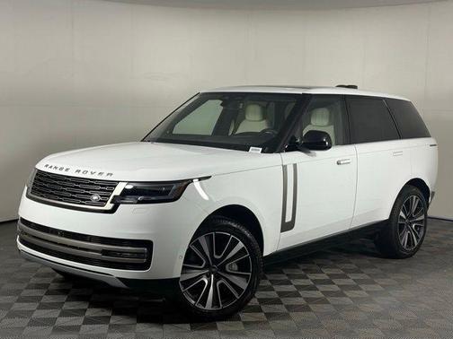 2025 Land Rover Range Rover P530 SE