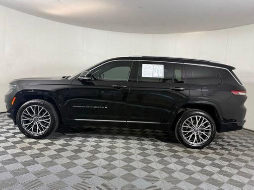 2022 Jeep Grand Cherokee L Summit