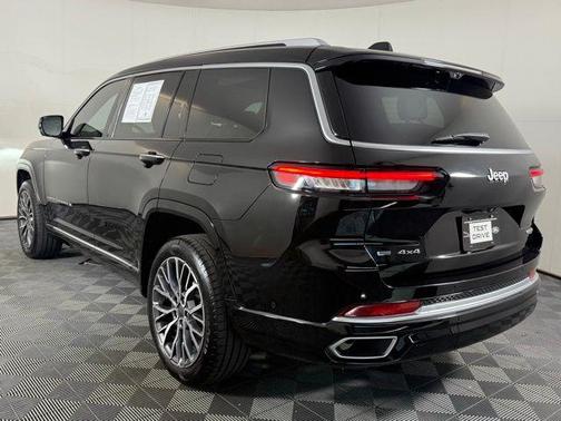 2022 Jeep Grand Cherokee L Summit