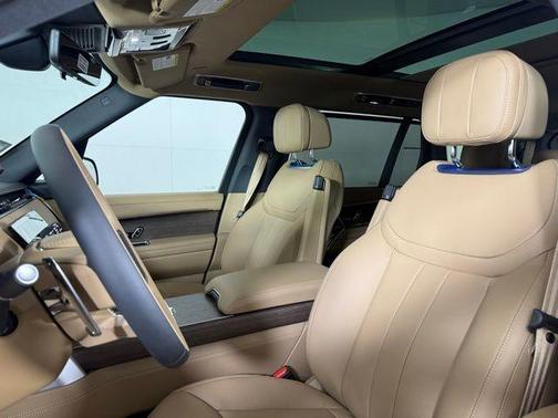 2026 Land Rover Range Rover P530 SE 7 Seat