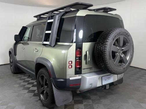 2023 Land Rover Defender 110 SE