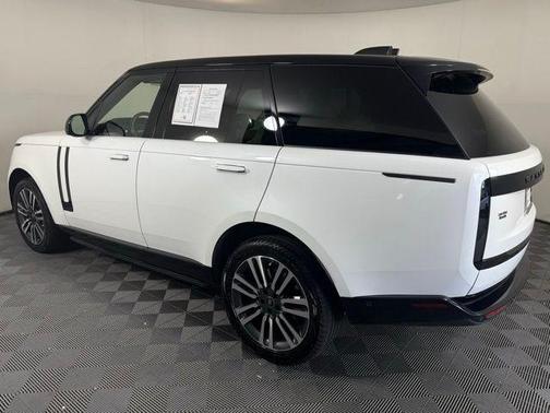 2023 Land Rover Range Rover P530 SE