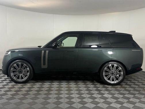 2026 Land Rover Range Rover P530 SE
