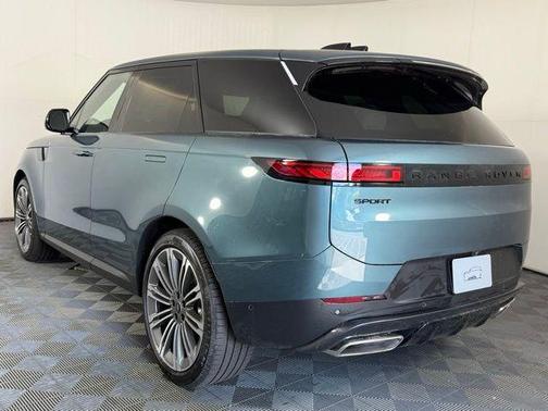 2025 Land Rover Range Rover Sport P360 SE