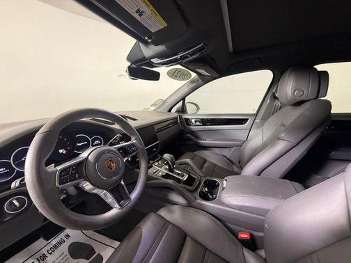 2021 Porsche Cayenne Base