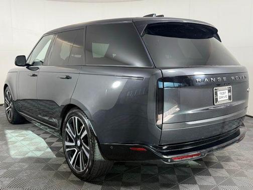 2023 Land Rover Range Rover P530 SE
