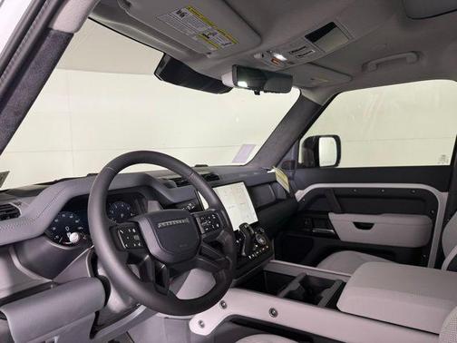 2026 Land Rover Defender 