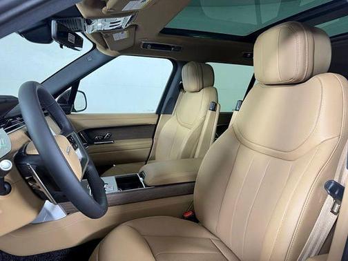 Eiger Grey 2025 Land Rover Range Rover P550e SE