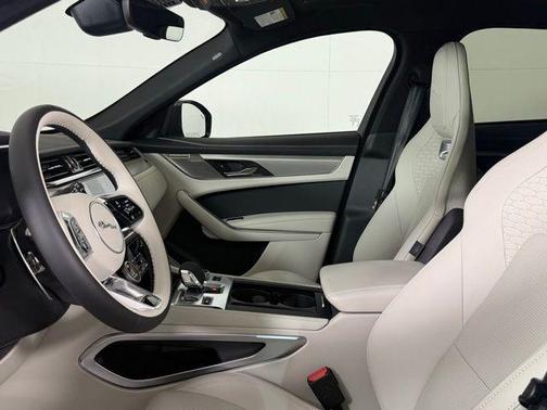 2026 Jaguar F-PACE P250 R-Dynamic S