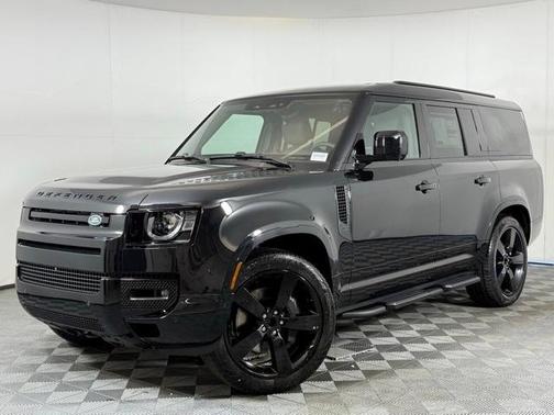 2025 Land Rover Defender P400 X-Dynamic SE