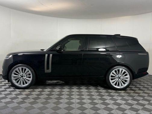 2026 Land Rover Range Rover P400 SE