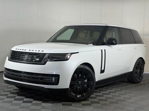 2025 Land Rover Range Rover P530 SE