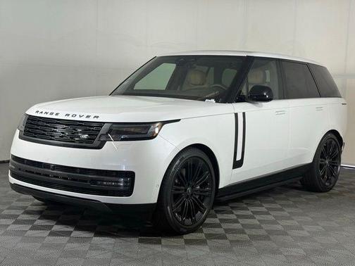 2025 Land Rover Range Rover P530 SE