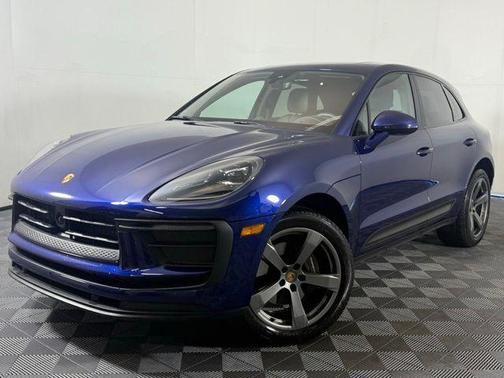 2023 Porsche Macan Base