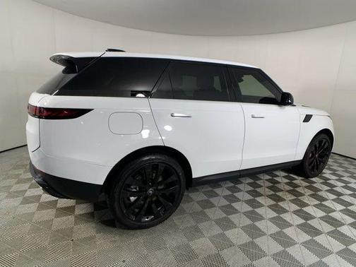 2025 Land Rover Range Rover Sport P360 SE