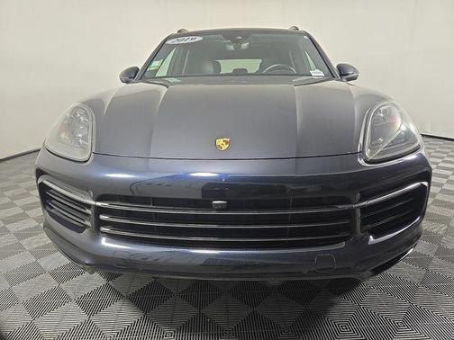Moonlight Blue Metallic 2019 Porsche Cayenne Base