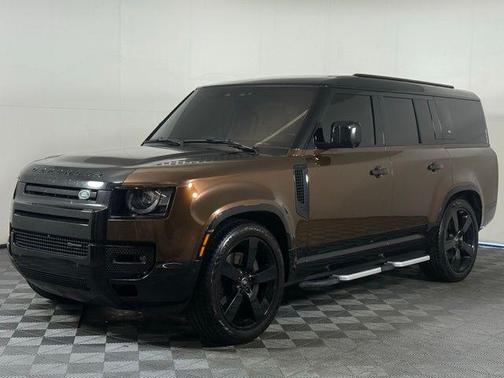 2023 Land Rover Defender X-Dynamic SE